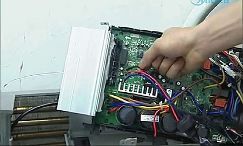 亚东美的空调电话是多少